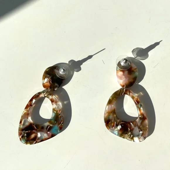 Multi Colored Resin Drop Earrings - Picture 3 of 7
